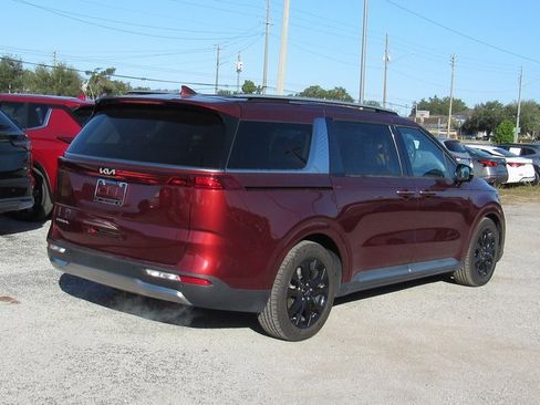 Used 2023 Kia Carnival SX image 4