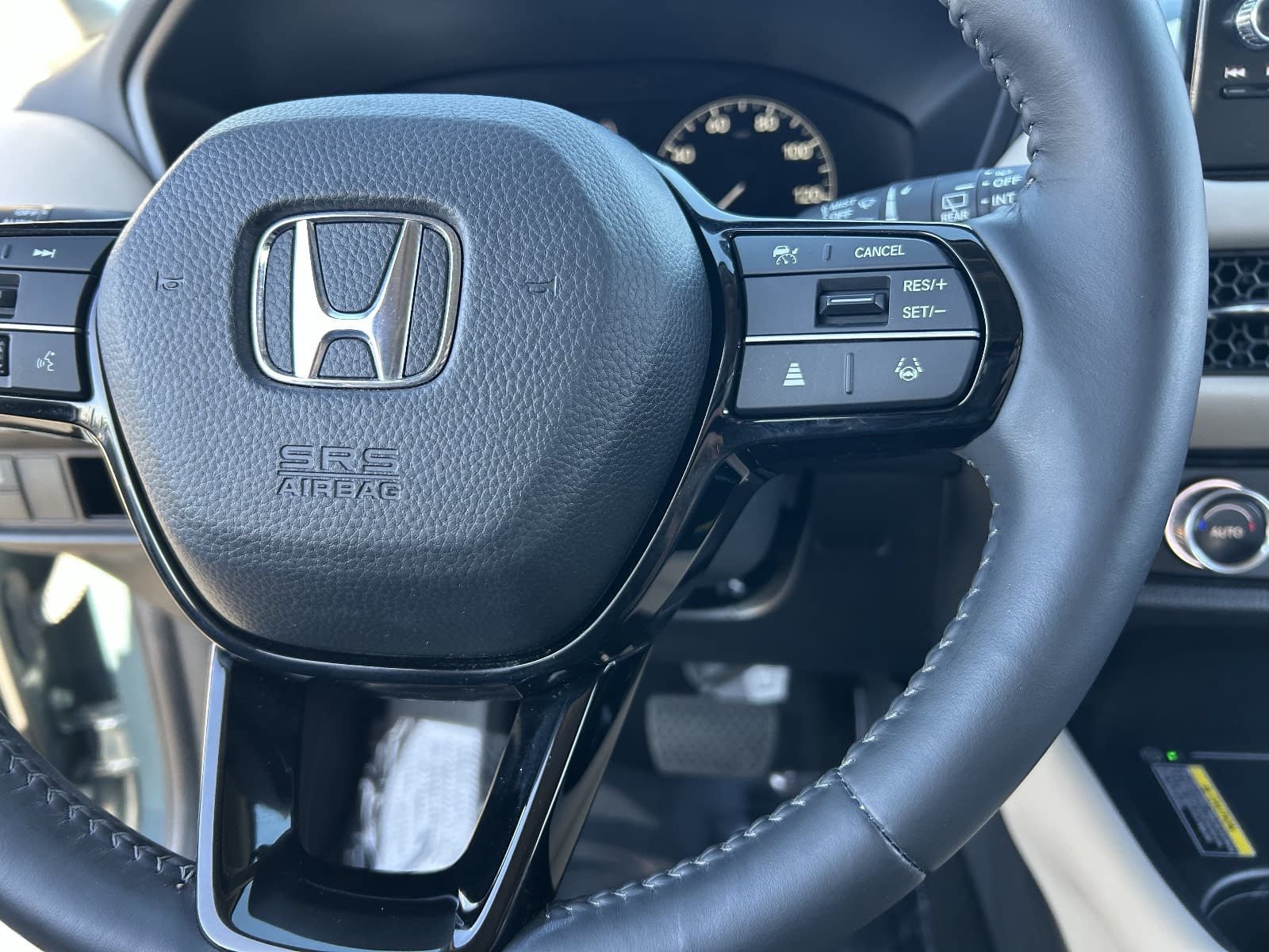 Certified 2024 Honda HR-V EX-L image 28