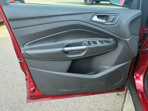 Used 2013 Ford Escape SE FWD image 16