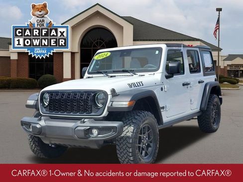 Used 2024 Jeep Wrangler Unlimited Sport AWD/4WD image 2