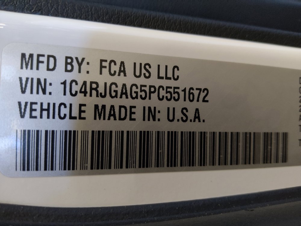 Used 2023 Jeep Grand Cherokee Altitude RWD image 33