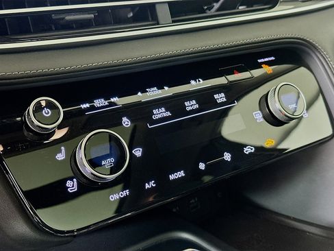 Used 2023 INFINITI QX60 Luxe w/ Cargo Package image 24