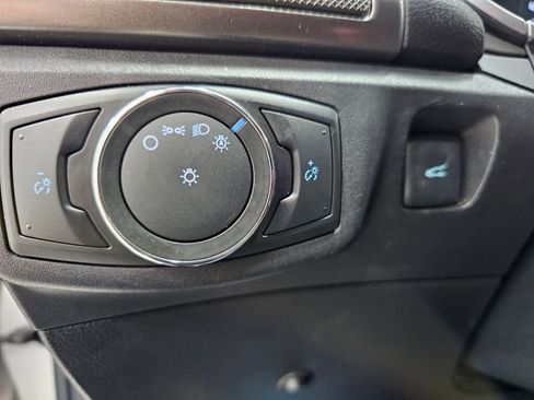 Used 2017 Ford Fusion SE w/ Fusion SE Technology Package FWD image 24