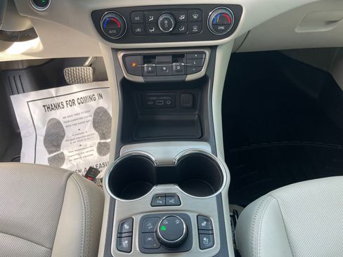 Used 2024 GMC Terrain Denali w/ Denali Premium Package image 20