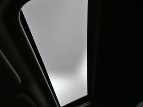 Used 2021 Subaru Forester Limited image 18