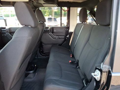 Used 2015 Jeep Wrangler Unlimited Sport w/ Quick Order Package 24S AWD/4WD image 13
