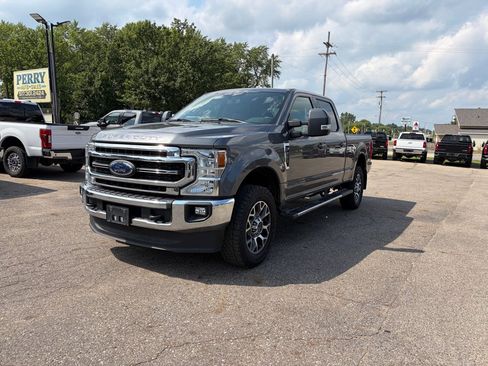 Used 2021 Ford F250 Lariat w/ Lariat Ultimate Package AWD/4WD image 2