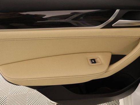 Used 2017 BMW X3 xDrive28i image 17