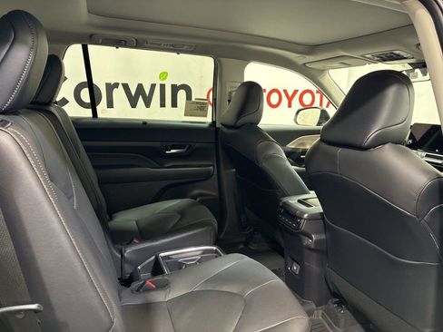 New 2026 Toyota Grand Highlander AWD image 16