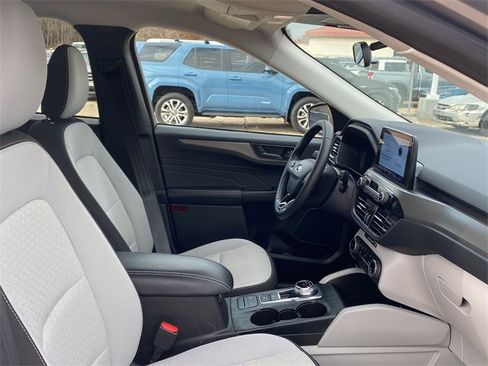 Used 2024 Ford Escape Active image 11