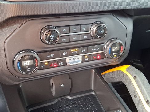 Used 2024 Ford Bronco Badlands AWD/4WD image 15