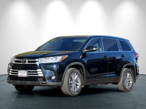 Used 2018 Toyota Highlander XLE image 8