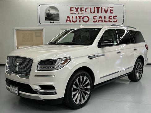 Used 2018 Lincoln Navigator Select w/ Technology Package image 1