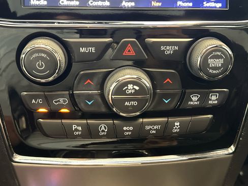 Used 2020 Jeep Grand Cherokee Altitude AWD/4WD image 18
