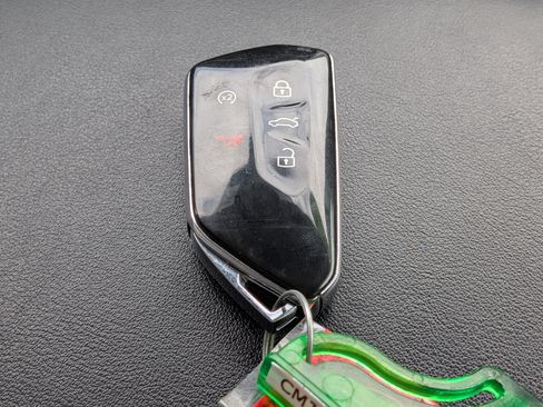 Used 2024 Volkswagen Atlas SE FWD image 34