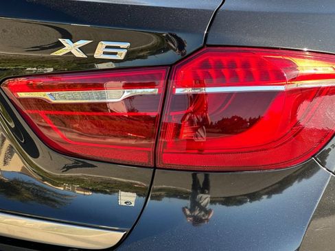 Used 2017 BMW X6 xDrive50i AWD/4WD image 34