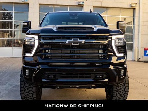 Used 2024 Chevrolet Silverado 2500 LTZ w/ LTZ Plus Package image 4