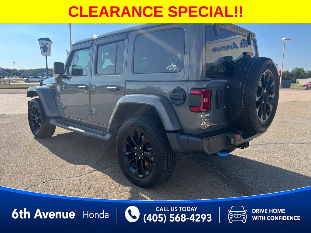 Used 2023 Jeep Wrangler Unlimited Sahara w/ Cold Weather Group AWD/4WD image 7