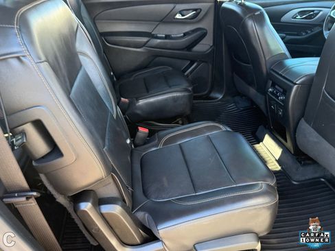 Used 2021 Chevrolet Traverse RS image 12