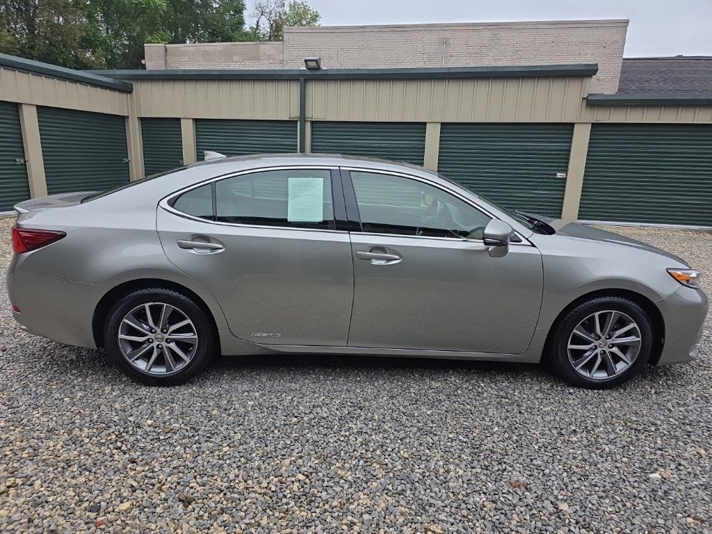Used 2018 Lexus ES 300h FWD image 9