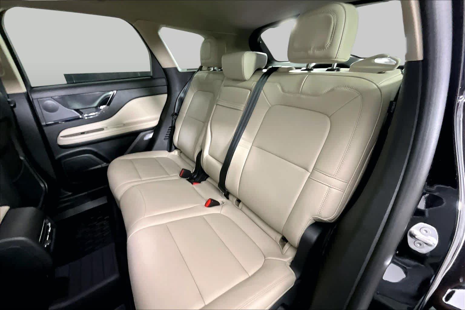 Used 2025 Lincoln Corsair FWD image 19