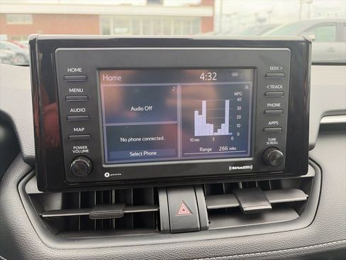 Used 2021 Toyota RAV4 LE AWD/4WD image 11