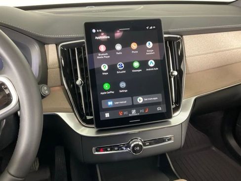 New 2026 Volvo XC90 B6 Plus w/ Protection Package Premier image 21