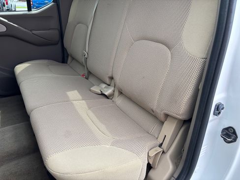 Used 2012 Nissan Frontier SV w/ SV Premium Utility Pkg RWD image 15