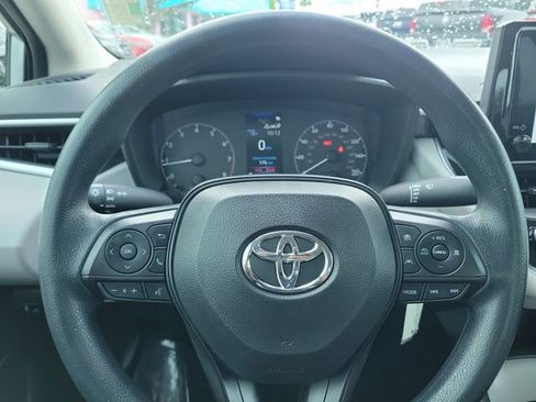 Used 2023 Toyota Corolla LE image 24