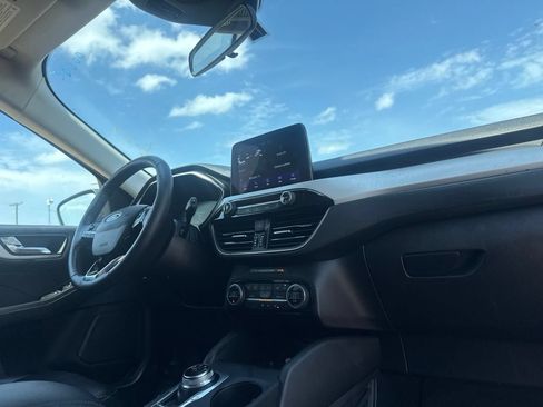 Used 2021 Ford Escape SEL w/ Technology Package FWD image 22