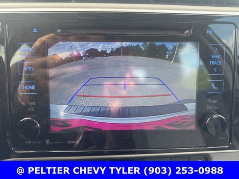 Used 2017 Toyota Corolla L image 19