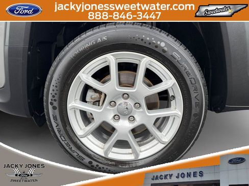 Used 2021 Jeep Renegade Latitude AWD/4WD image 10