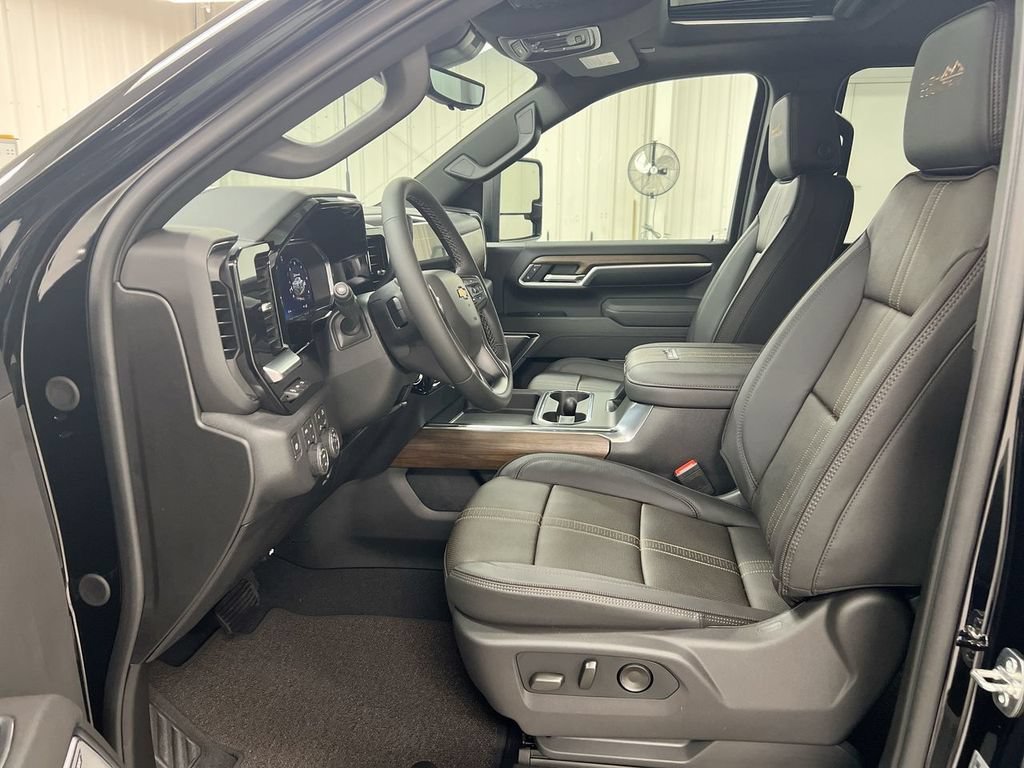 New 2026 Chevrolet Silverado 2500 High Country w/ Technology Package AWD/4WD image 20