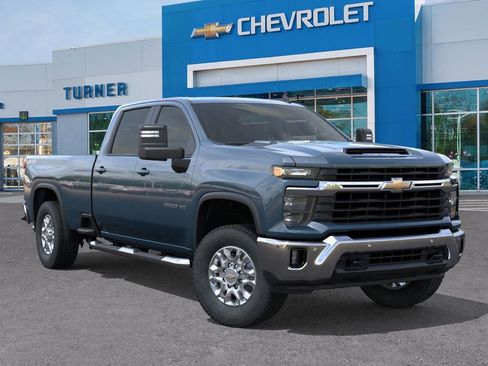 New 2026 Chevrolet Silverado 2500 LT w/ Safety Package AWD/4WD image 7