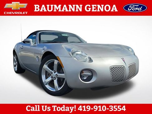 Used 2006 Pontiac Solstice Convertible w/ Premium Package RWD image 4