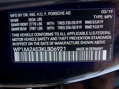 Used 2019 Porsche Macan AWD/4WD image 42