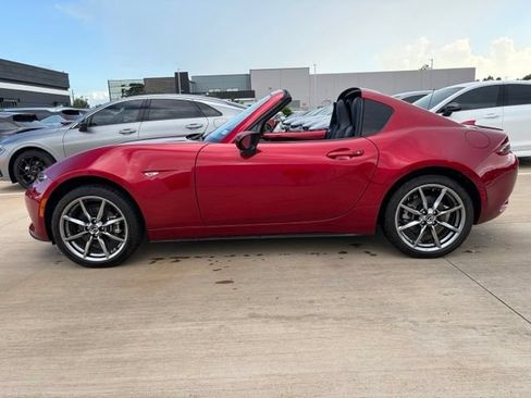 Used 2022 MAZDA MX-5 Miata RF Grand Touring RWD image 3
