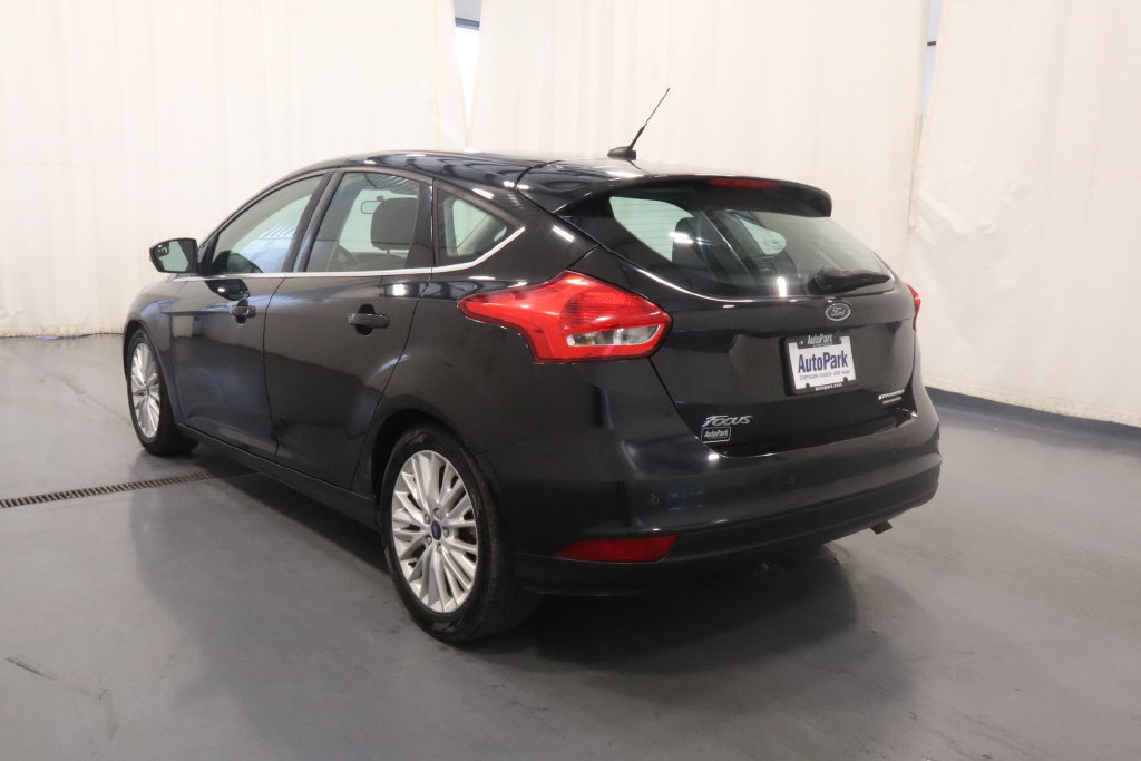 Used 2015 Ford Focus Titanium FWD image 4