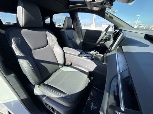 Certified 2025 Lexus RX 350 FWD image 26
