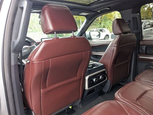 Used 2024 Ford Expedition Limited image 24