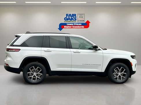 New 2025 Jeep Grand Cherokee Limited w/ Luxury Tech Group II image 7