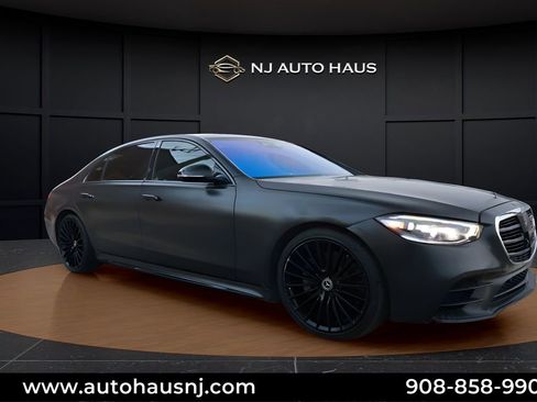 Used 2022 Mercedes-Benz S 500 4MATIC image 1