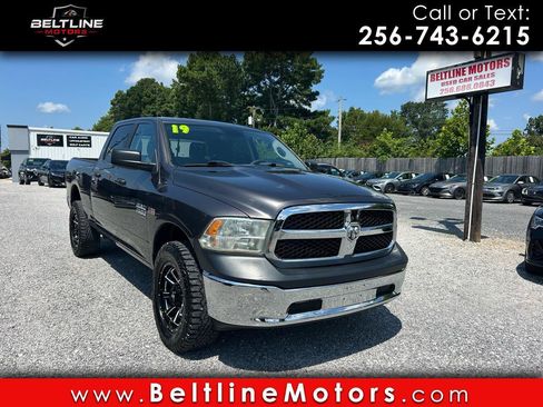 Used 2019 RAM 1500 Classic SLT AWD/4WD image 1