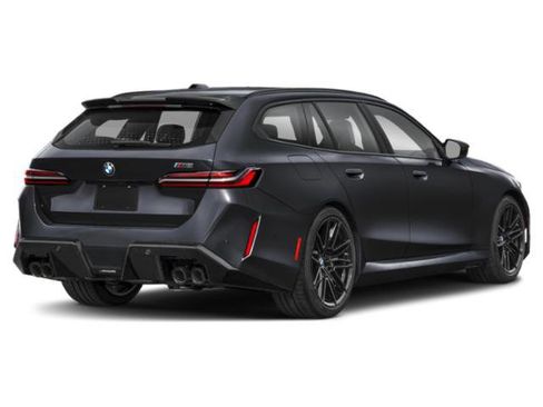 New 2026 BMW M5 Touring image 5