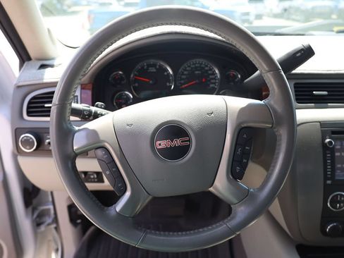 Used 2014 GMC Sierra 2500 SLT w/ SLT Convenience Package AWD/4WD image 13