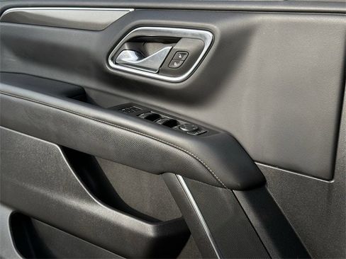 Used 2023 GMC Yukon AT4 w/ AT4 Premium Package image 27