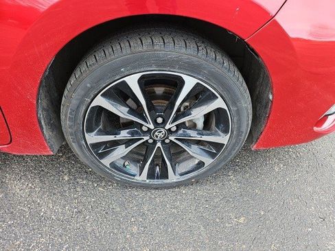Used 2019 Toyota Corolla XLE image 10