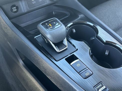 Used 2025 Nissan Rogue SV FWD image 26