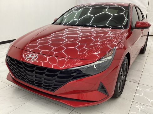 Used 2022 Hyundai Elantra SEL FWD image 1