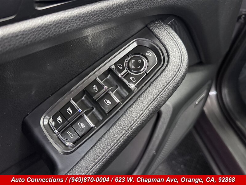 Used 2018 Porsche Macan AWD/4WD image 27
